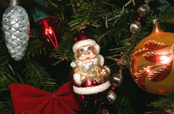 А на Ёлке - Дед Мороз!